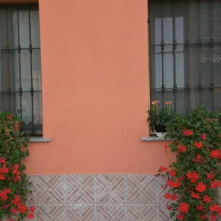 Farm stay Agriturismo Cascina San Carlo *